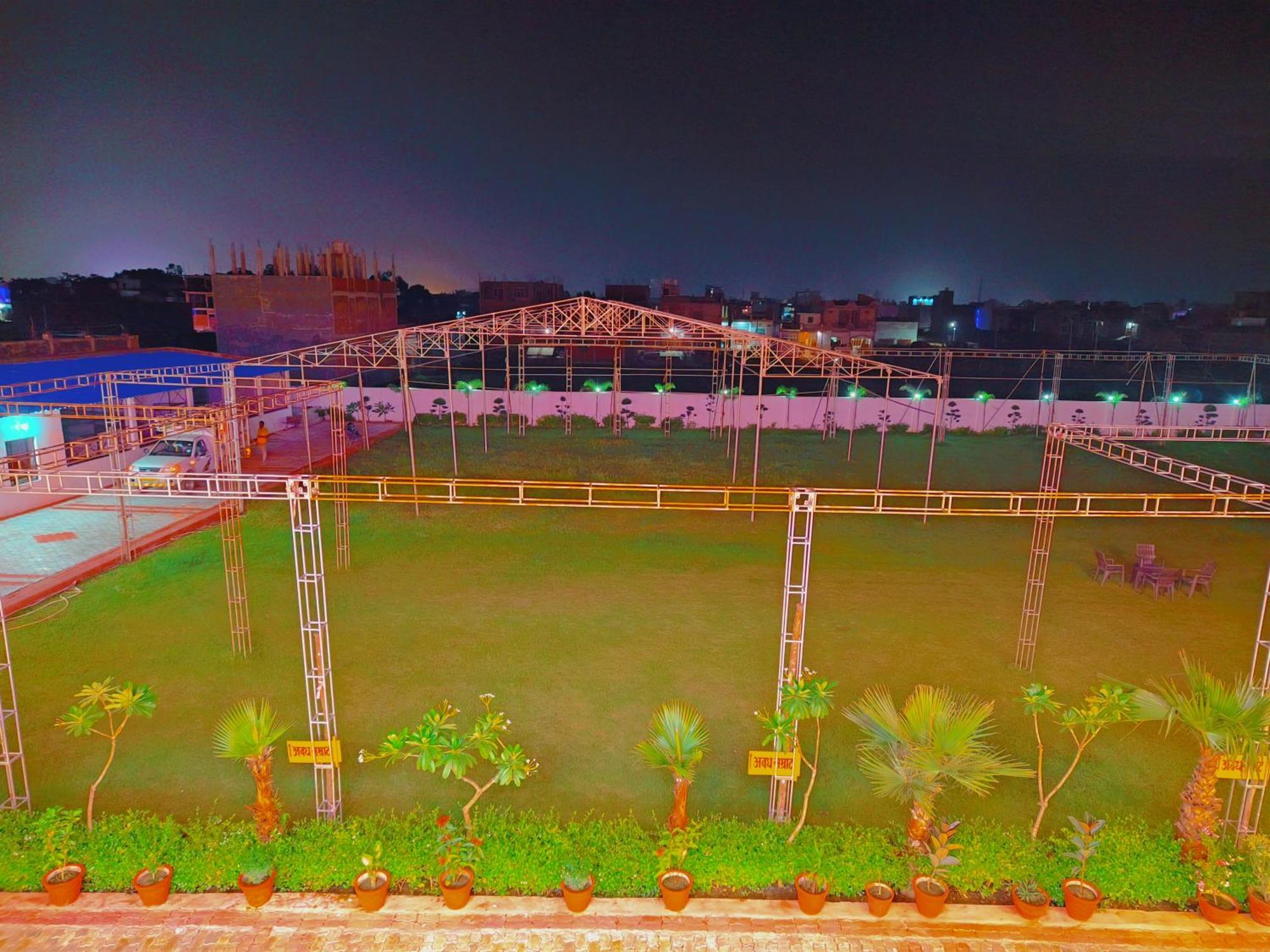 Awadh Samrat Resort Ayodhya Kültér fotó
