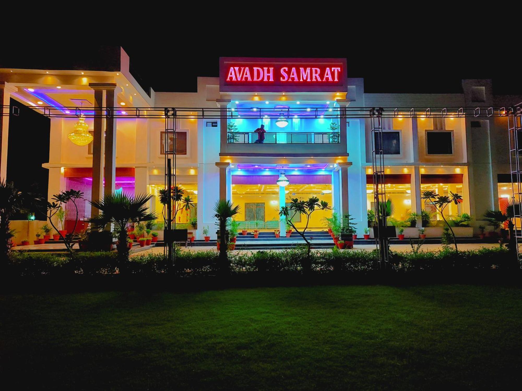 Awadh Samrat Resort Ayodhya Kültér fotó