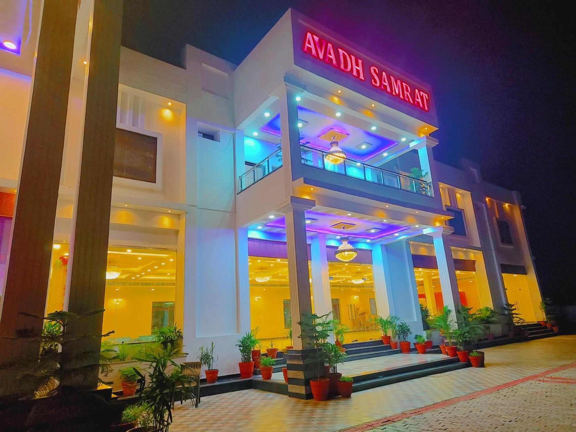 Awadh Samrat Resort Ayodhya Kültér fotó