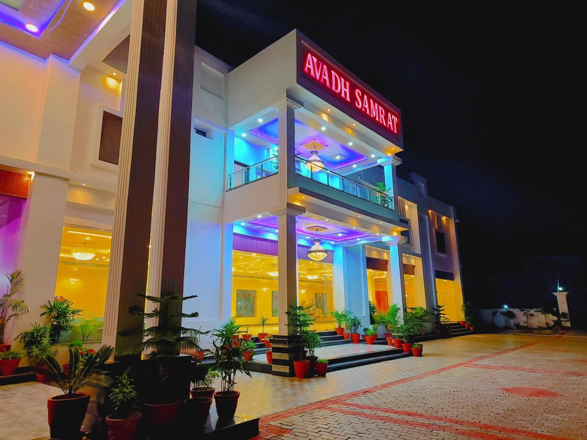 Awadh Samrat Resort Ayodhya Kültér fotó