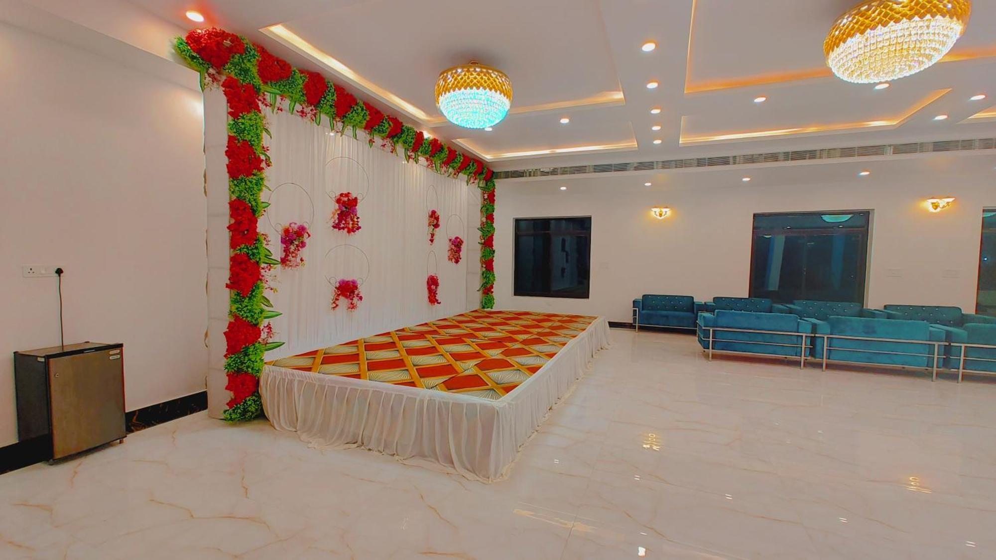 Awadh Samrat Resort Ayodhya Kültér fotó