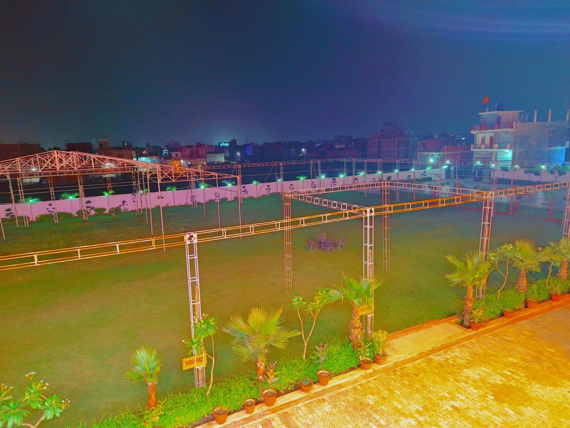 Awadh Samrat Resort Ayodhya Kültér fotó
