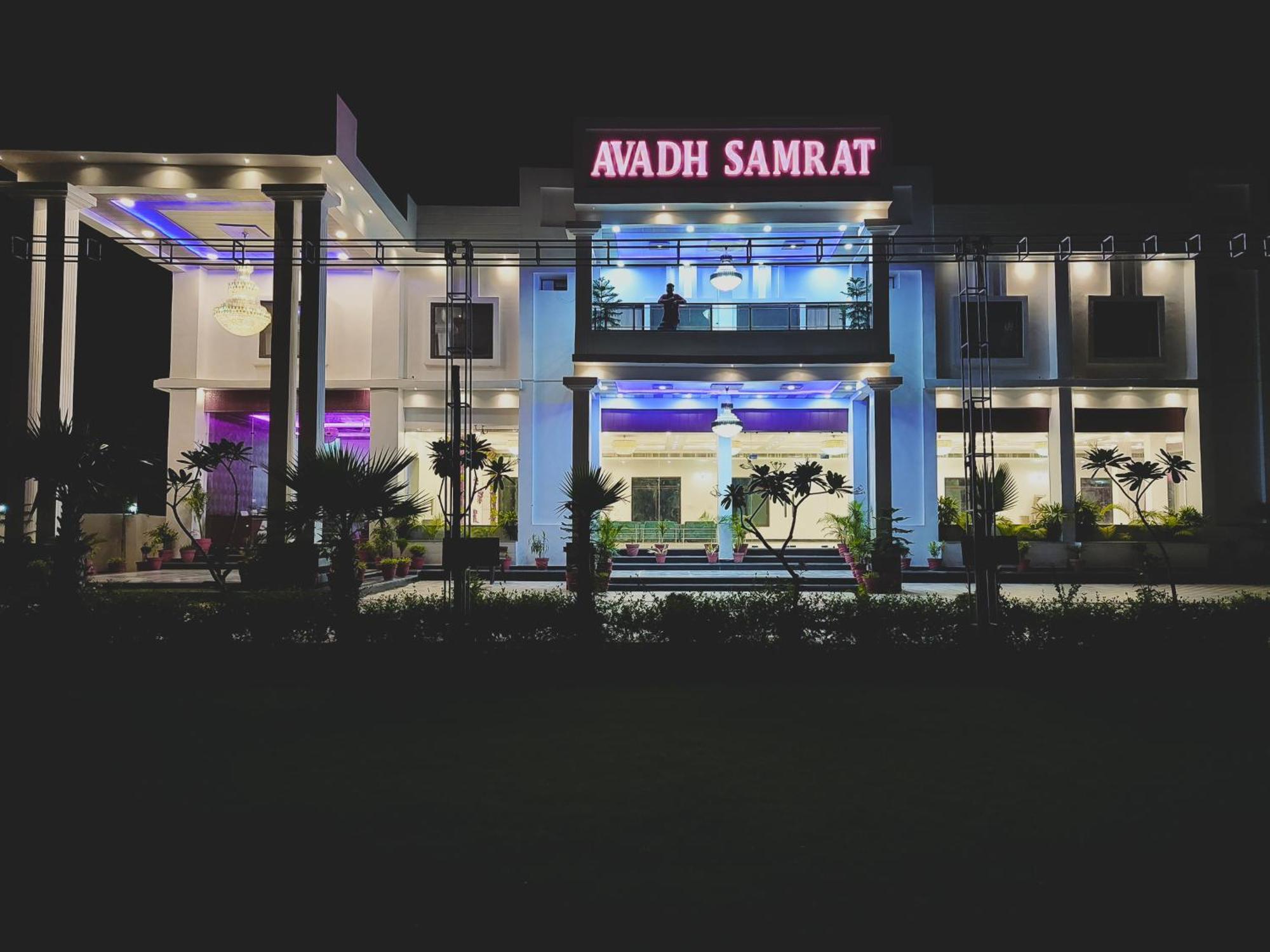 Awadh Samrat Resort Ayodhya Kültér fotó